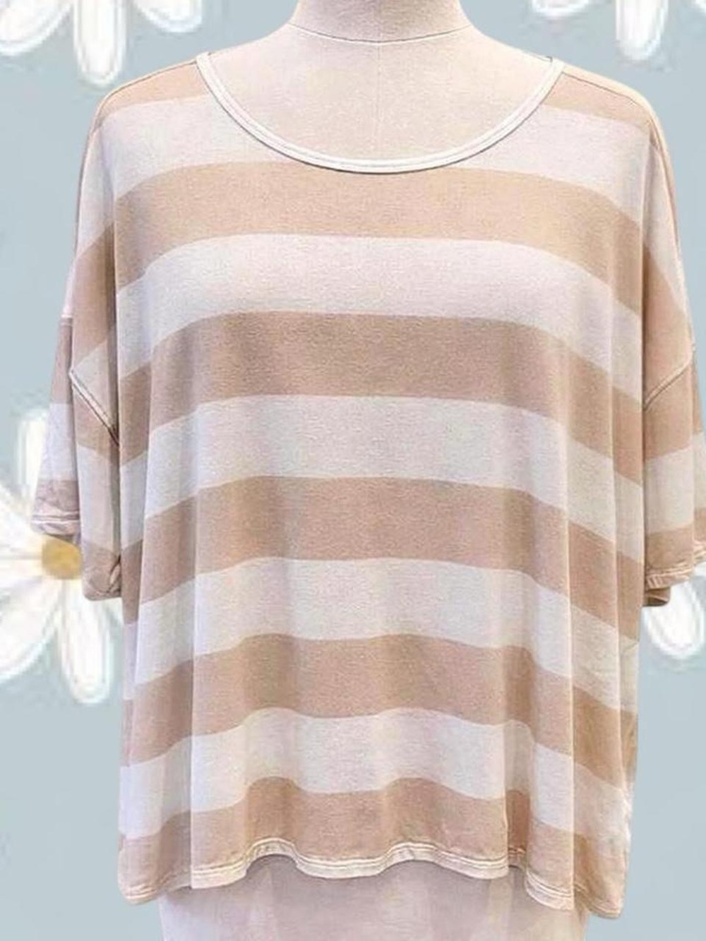Old Navy Beige and White Striped Short Sleeve Tee Large LN